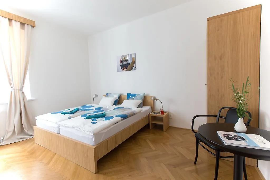 Bed And Breakfast Placzek Brünn