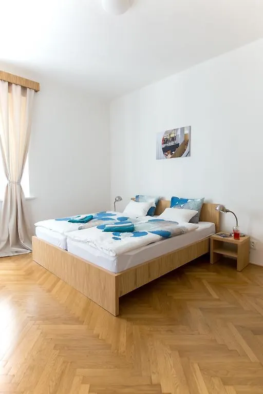 Bed And Breakfast Placzek Μπρνο